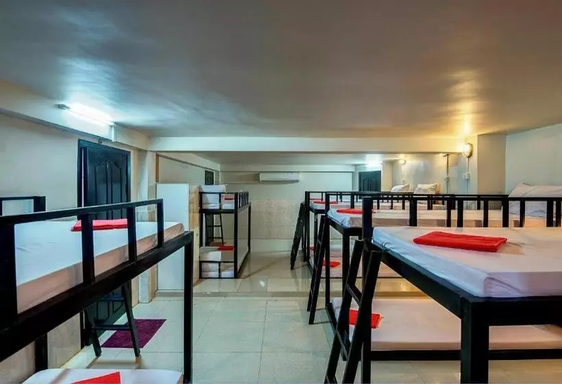 ルームシェアのワンベッド, Siem Reap Pub Hostel