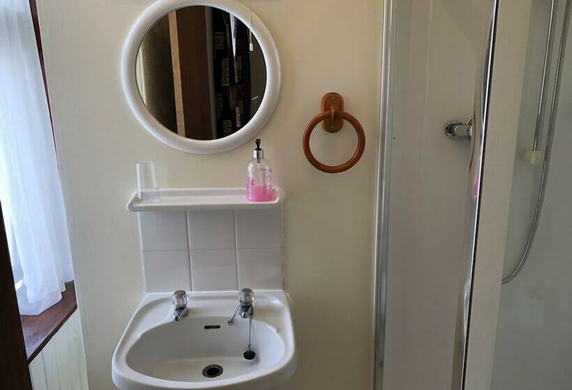 Семейный Номер, Star