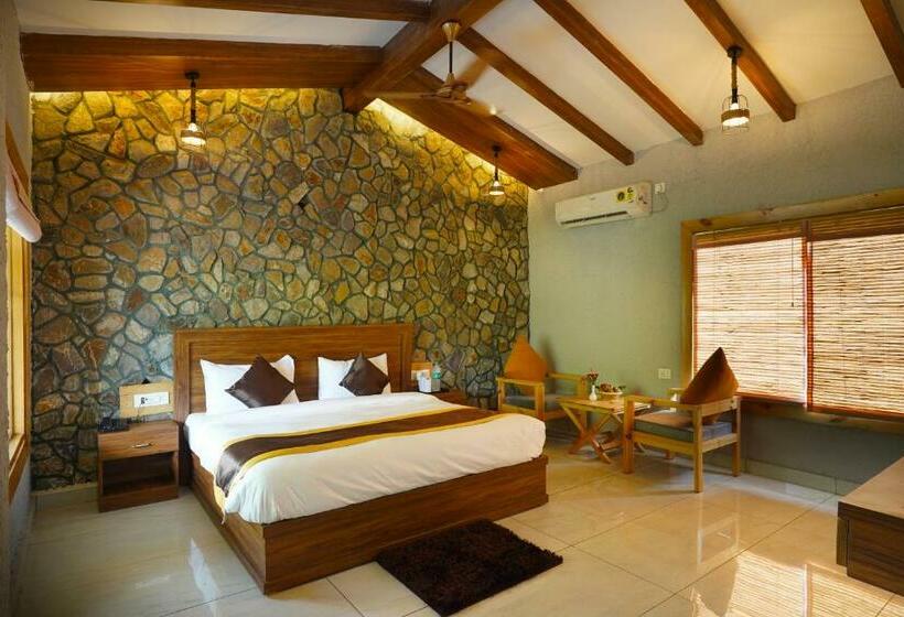 غرفة قياسية مطلّة علي الحديقة, Corbett Nirvana Resort