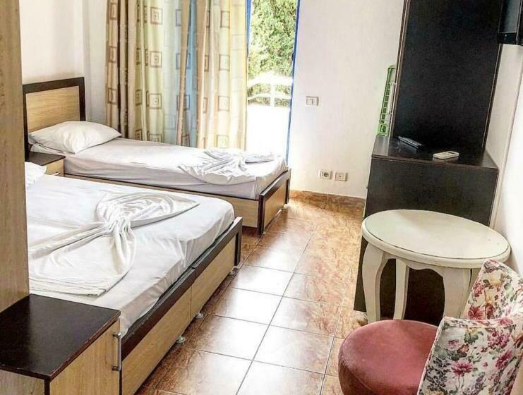 اتاق اکونومی, Kraja