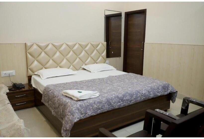 Standard Room with Balcony, Rk Lodge