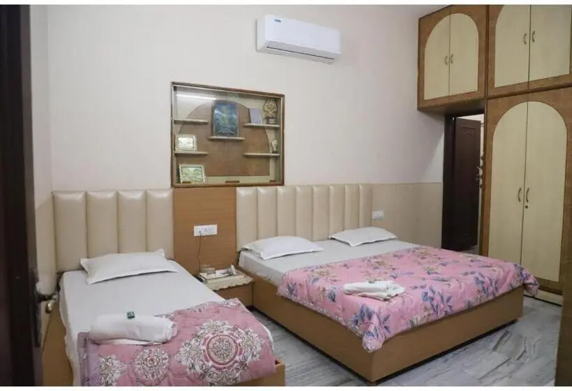 Chambre Triple Deluxe, Rk Lodge