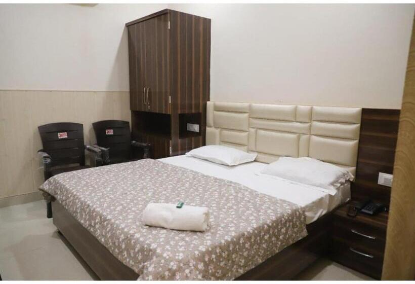 Standard Room with Balcony, Rk Lodge