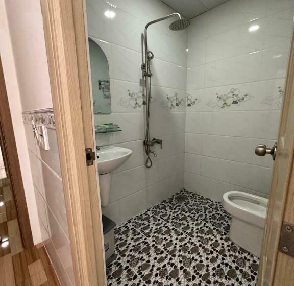 اتاق استاندارد, Trang Huy