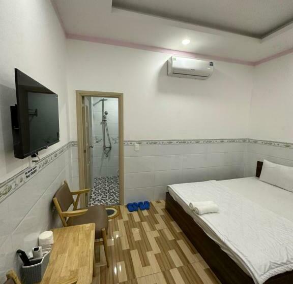 Deluxe Suite King Bed, Trang Huy