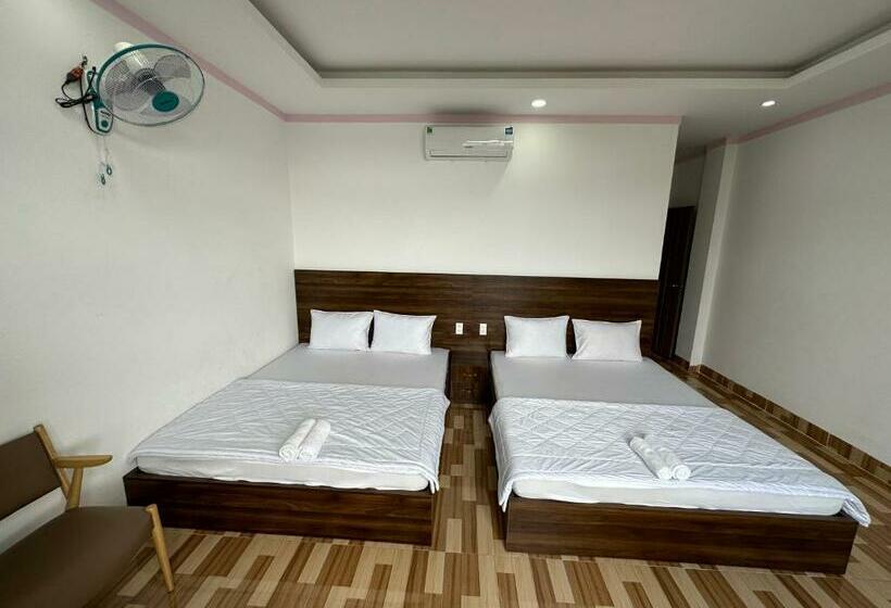 اتاق استاندارد چهار تخته, Trang Huy