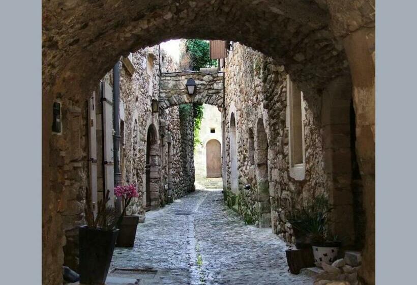 غرفة قياسية مطلّة علي الحديقة, La Poussinière