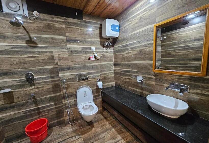 جناح سوبيريور, Ziro Valley Resort