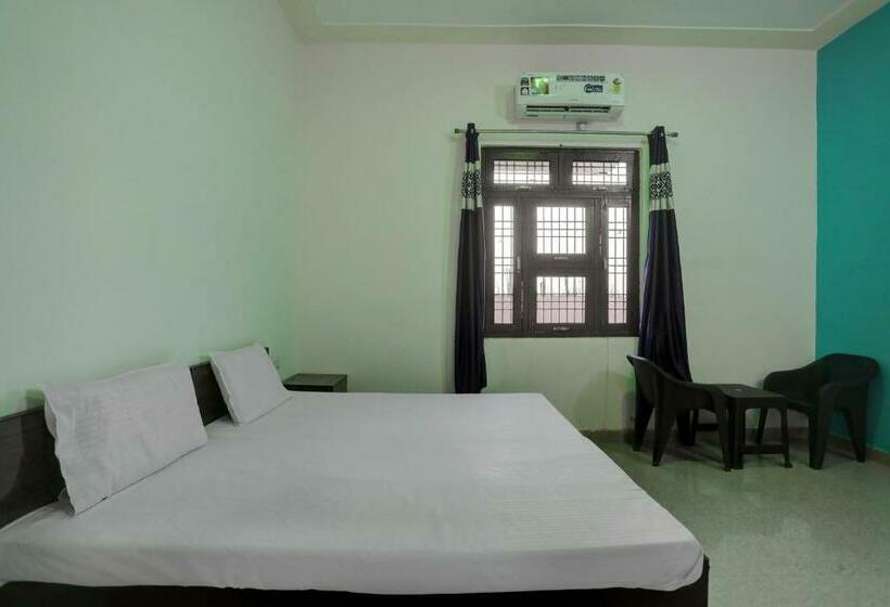 غرفة كلاسيكية ثلاثية, Oyo 81376 Hotel Sleep In