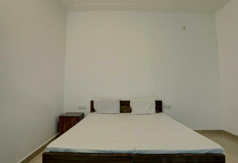 غرفة كلاسيكية ثلاثية, Oyo 81376 Hotel Sleep In