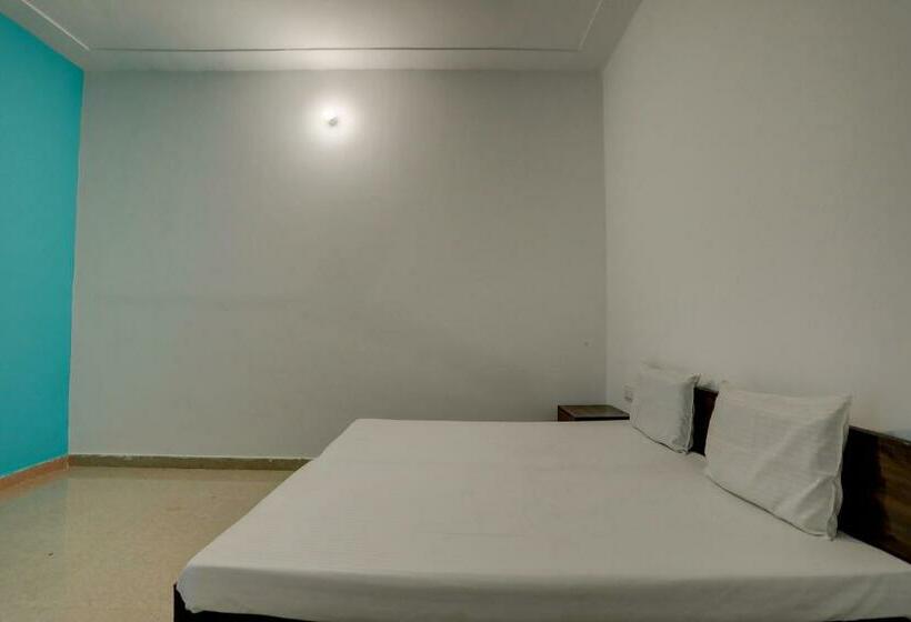 غرفة كلاسيكية ثلاثية, Oyo 81376 Hotel Sleep In