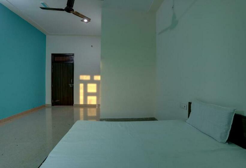 Трехместный Номер Классика, Oyo 81376 Hotel Sleep In