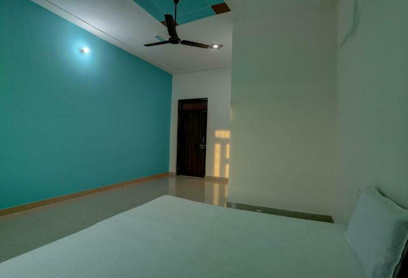 غرفة كلاسيكية ثلاثية, Oyo 81376 Hotel Sleep In