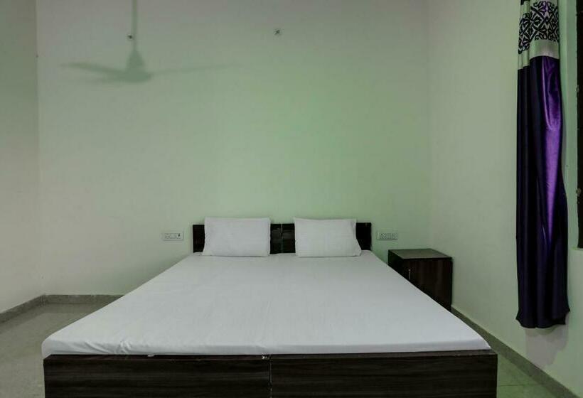 غرفة كلاسيكية ثلاثية, Oyo 81376 Hotel Sleep In