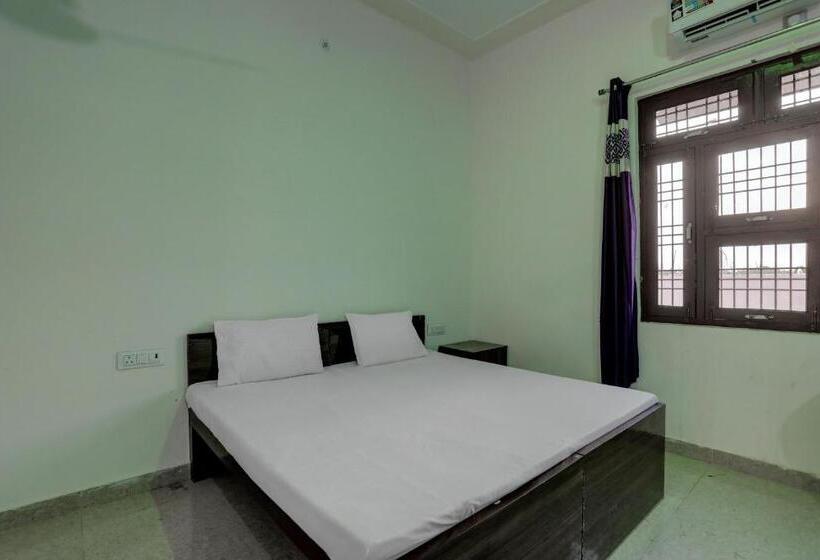 Трехместный Номер Классика, Oyo 81376 Hotel Sleep In