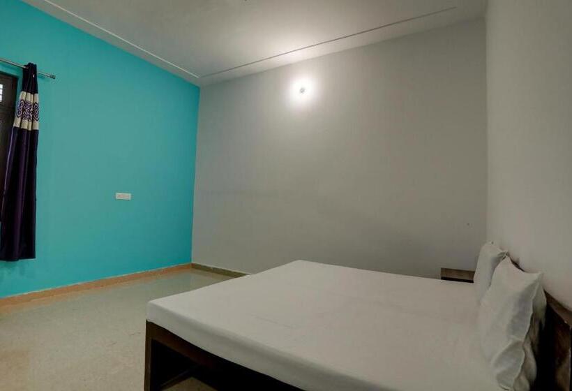 غرفة كلاسيكية ثلاثية, Oyo 81376 Hotel Sleep In