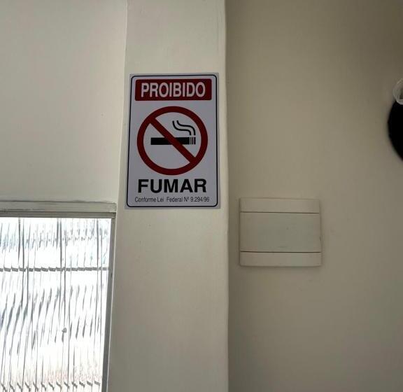 家庭间, Hostel & Cia Guarapari