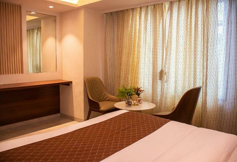 带按摩浴盆的套房, Czar Inn   Vashi Navi Mumbai