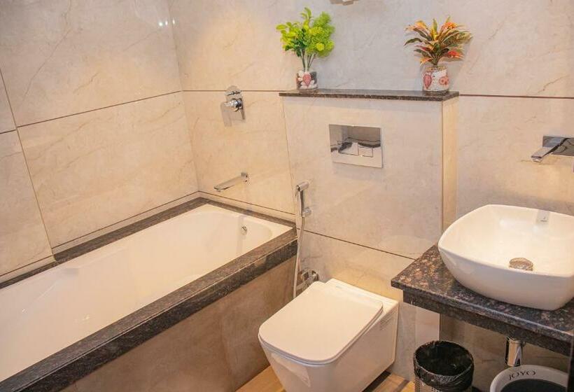 带按摩浴盆的套房, Czar Inn   Vashi Navi Mumbai