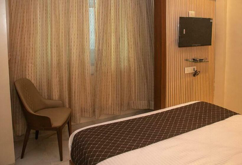 带大床的豪华间, Czar Inn   Vashi Navi Mumbai