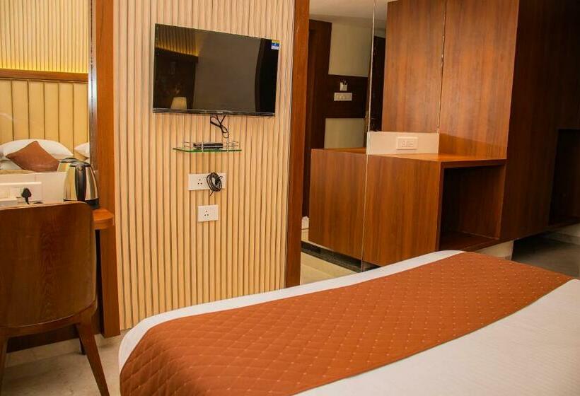 带大床的豪华间, Czar Inn   Vashi Navi Mumbai