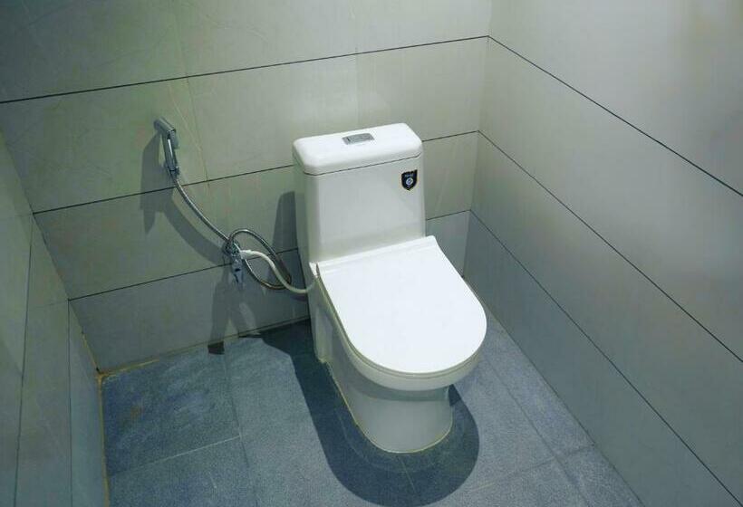 标准间, Opera Grand