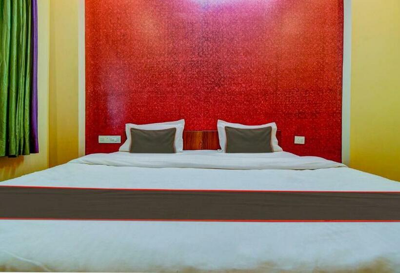 اتاق کلاسیک سه تخته, Oyo Flagship Hotel Mohi Palace