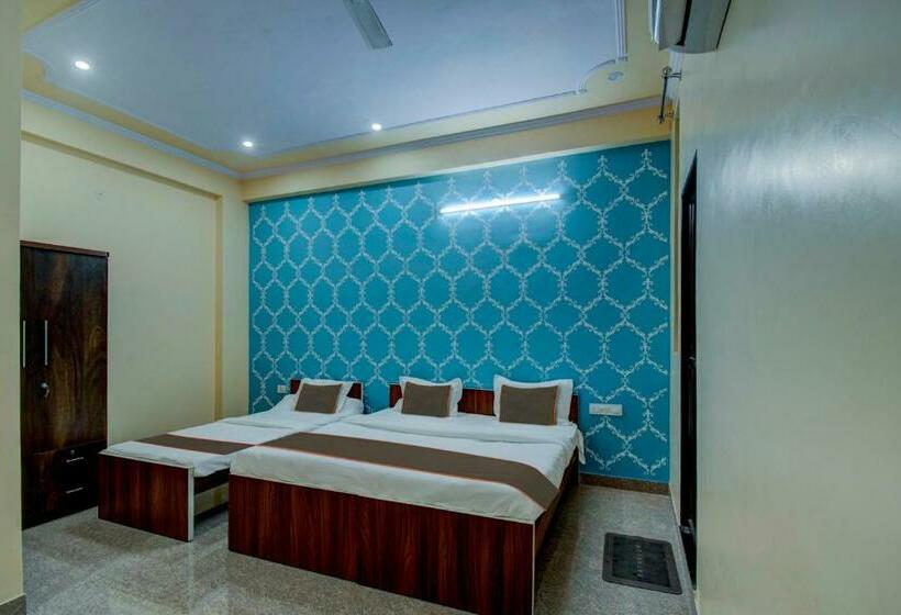 トリプルクラシックルーム, Oyo Flagship Hotel Mohi Palace