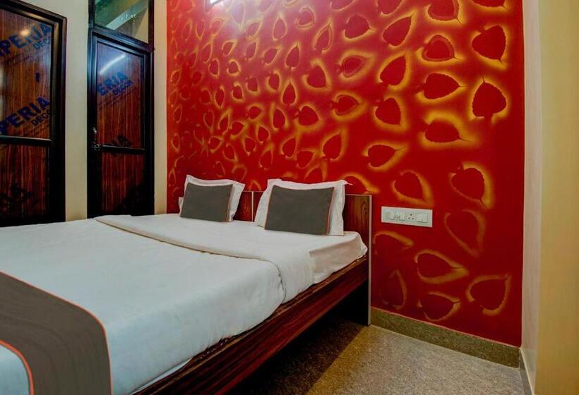 اتاق کلاسیک سه تخته, Oyo Flagship Hotel Mohi Palace