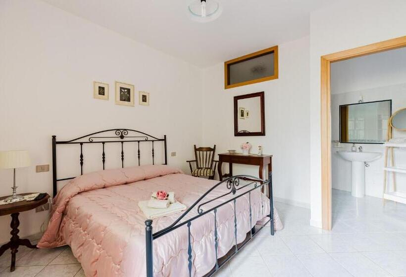 غرفة قياسية, Il Corbezzolo