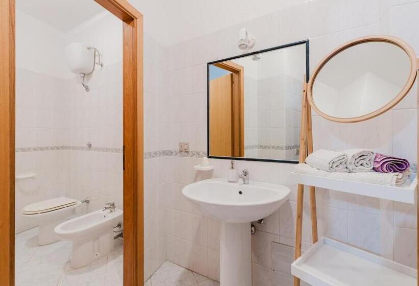 غرفة قياسية, Il Corbezzolo