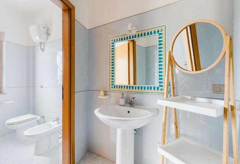 חדר סופריור לארבעה, Il Corbezzolo