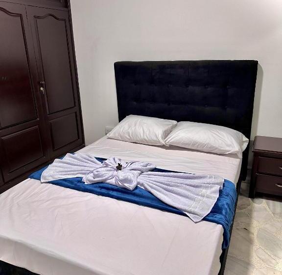 اتاق استاندارد با چشم‌انداز استخر, The View Hostel & Lounge