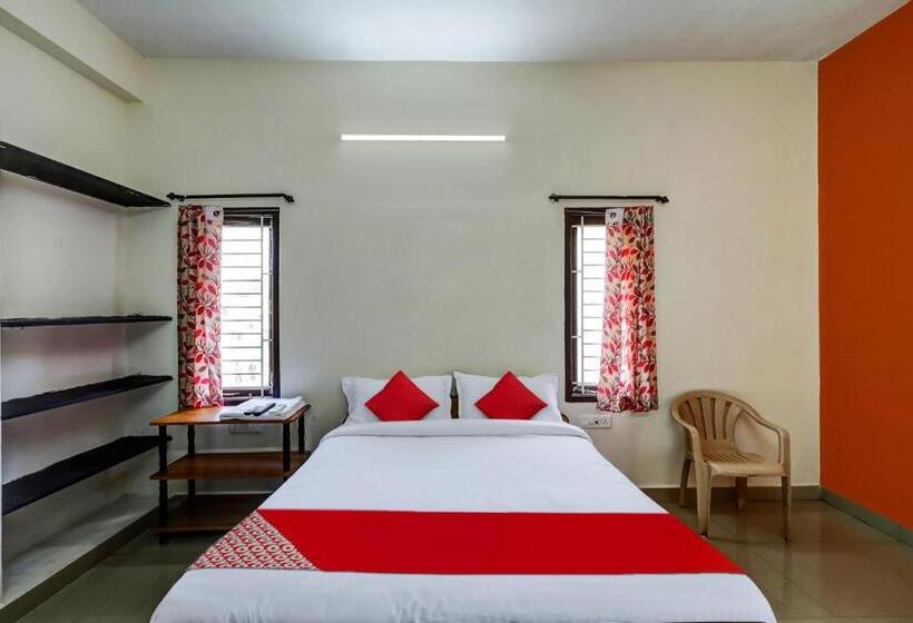 スタンダードルーム, O Vaishnavi Stays