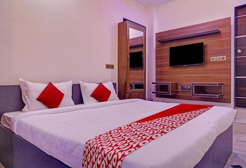 三人经典房间, O Classic Square