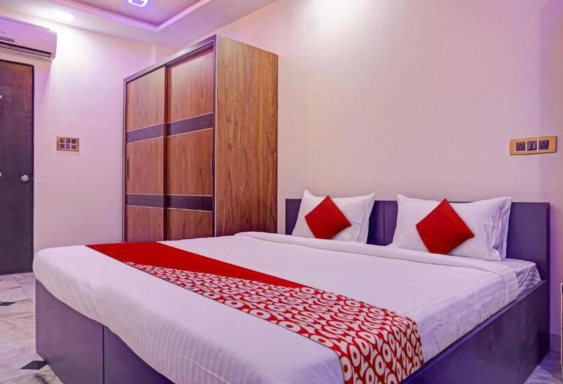 三人经典房间, O Classic Square