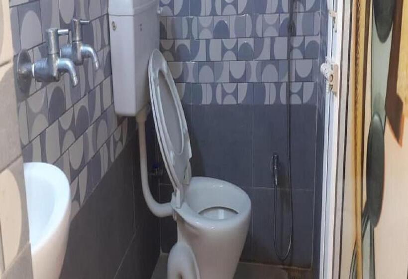 스탠다드 룸, Sanjiban