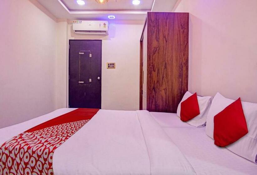 三人经典房间, O Classic Square