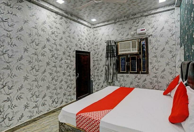 חדר קלאסי לשלושה, Oyo Flagship Hotel New Jagrani Palace