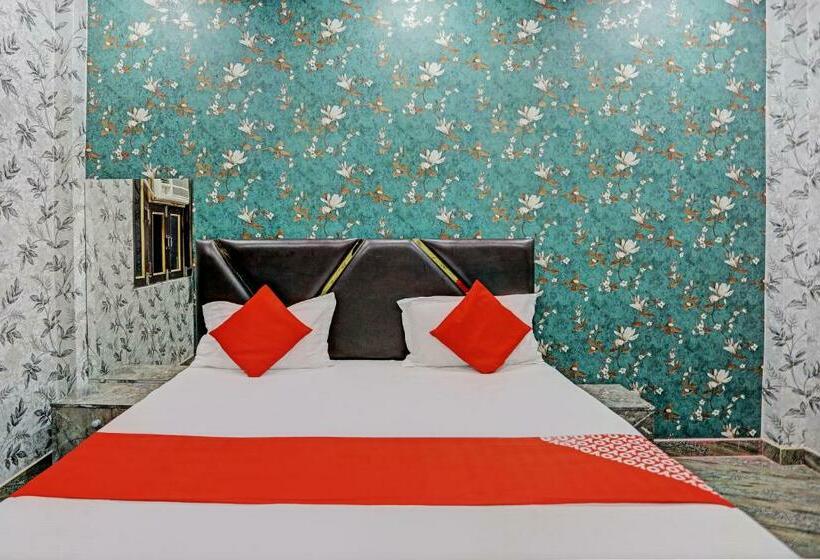 חדר קלאסי לשלושה, Oyo Flagship Hotel New Jagrani Palace