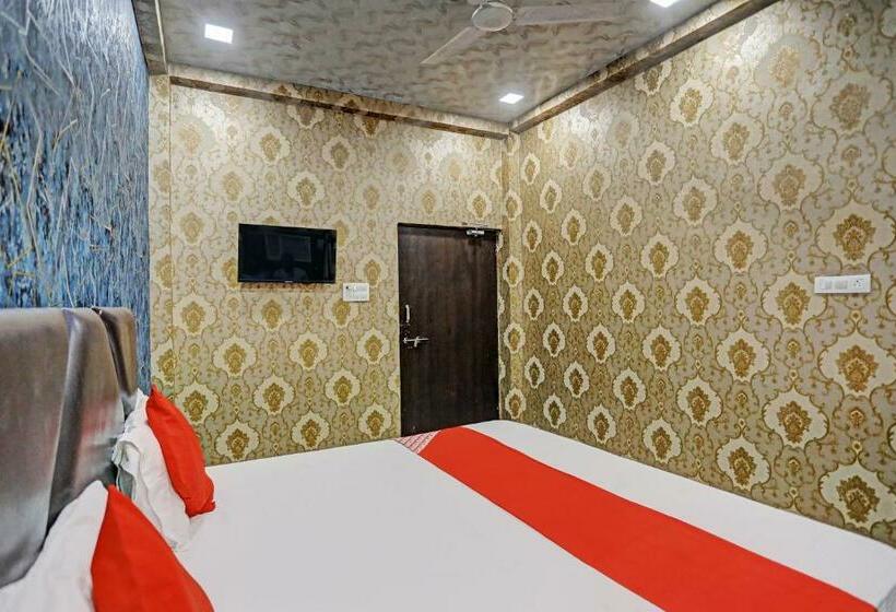 Трехместный Номер Классика, Oyo Flagship Hotel New Jagrani Palace