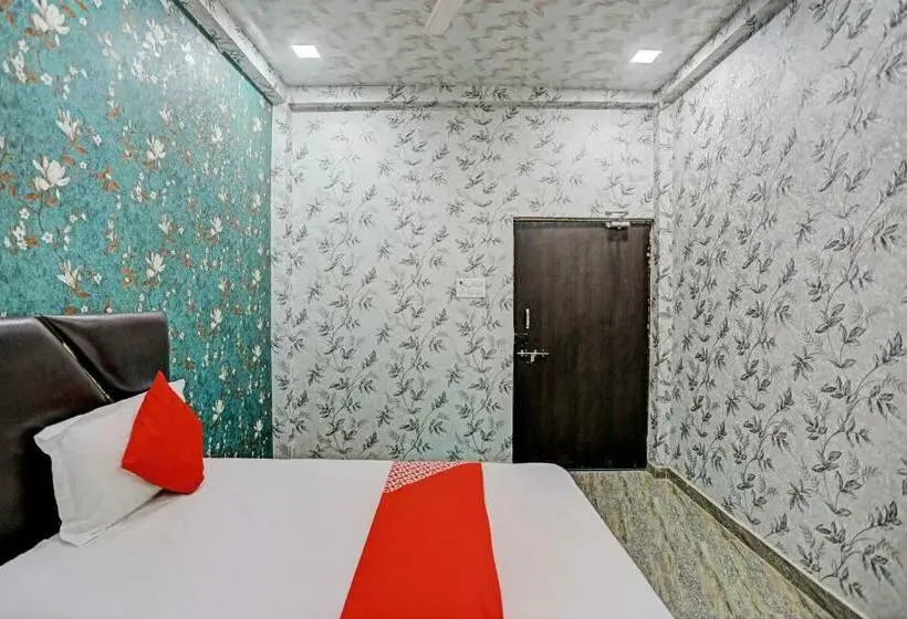 Classic Kolmen Hengen Huone, O New Jagrani Palace