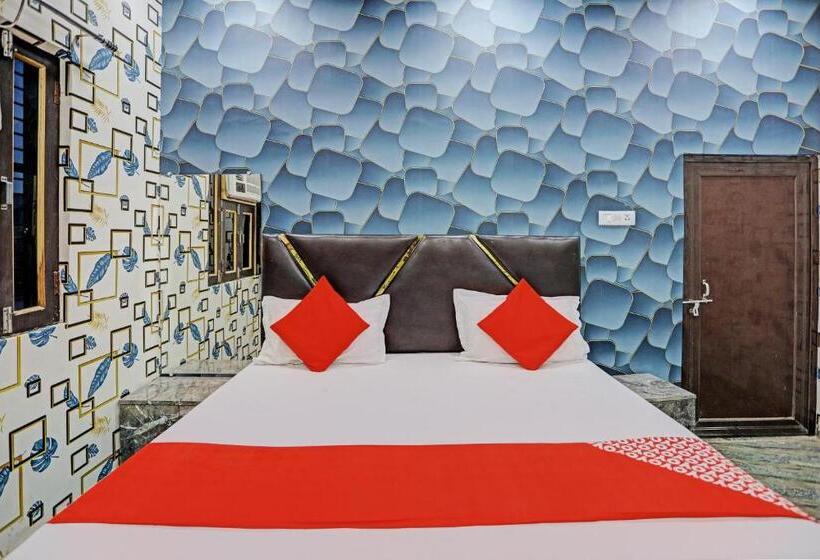 חדר קלאסי לשלושה, Oyo Flagship Hotel New Jagrani Palace