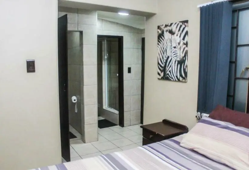 Economy-huone, Philile Guest House