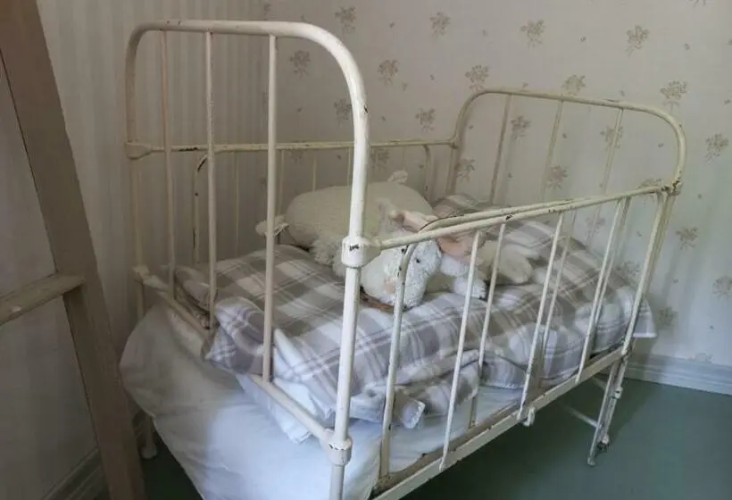 Standard-huone Jaettu Kylpyhuone, Punaisen Pihatorpan Kammarit