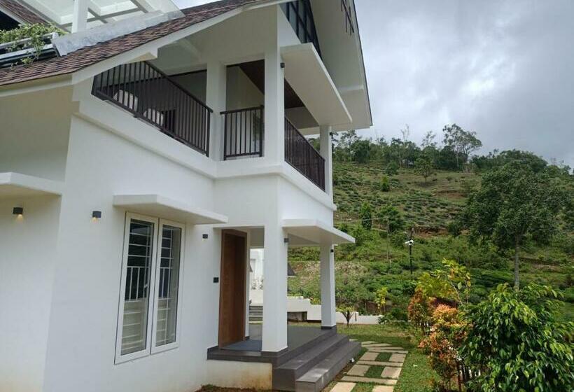 بنجلو عائلى, Eagles Glide Hotels & Resorts