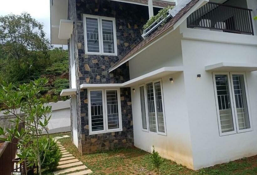 بنجلو عائلى, Eagles Glide Hotels & Resorts