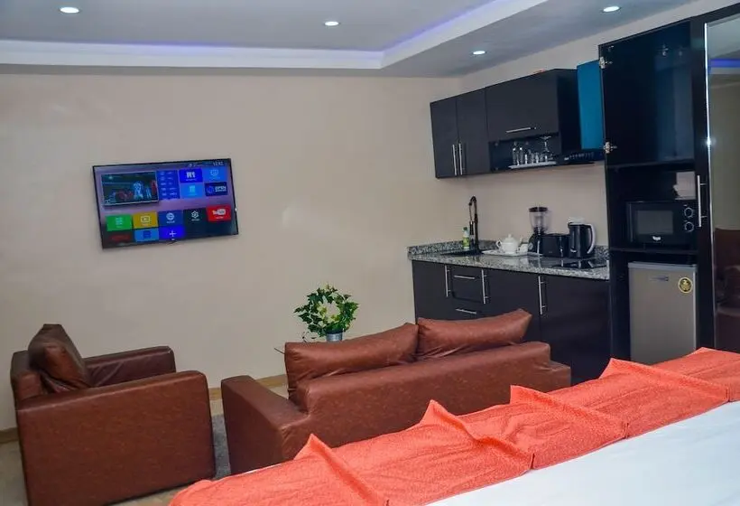استودیوی لوکس, No 95 Suites Vi