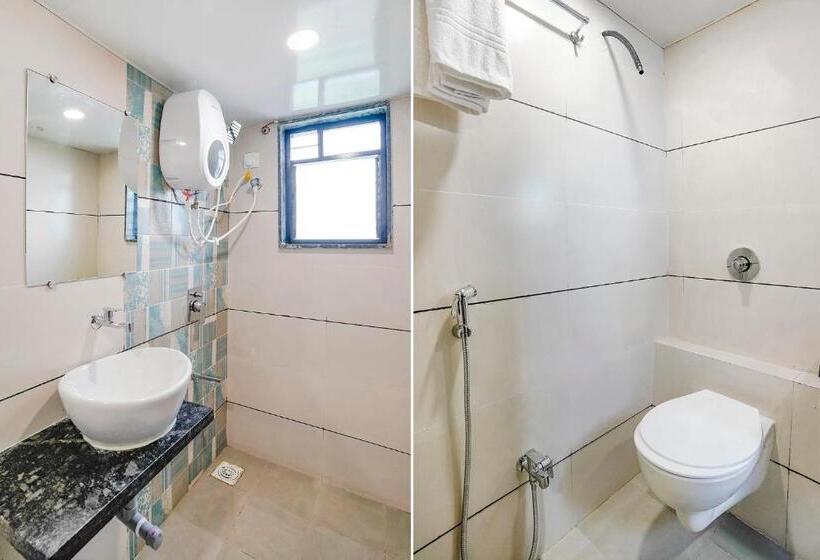 Quarto Familiar, Fabhotel Bhakti Inn
