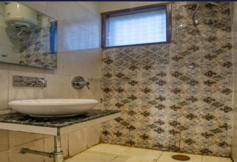 חדר דלוקס, Grand